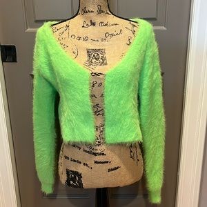 Xl fabletics furry cropped jacket with clasp front.